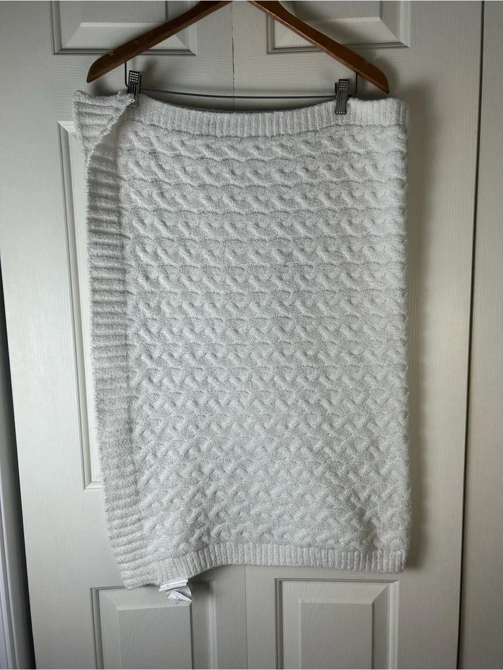 Novogratz Cable Sweater Knit Baby Blanket White Chenille Soft Security Lovey